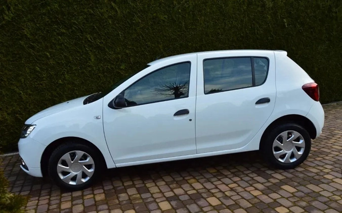 Dacia Sandero cena 33900 przebieg: 47000, rok produkcji 2017 z Radymno małe 742